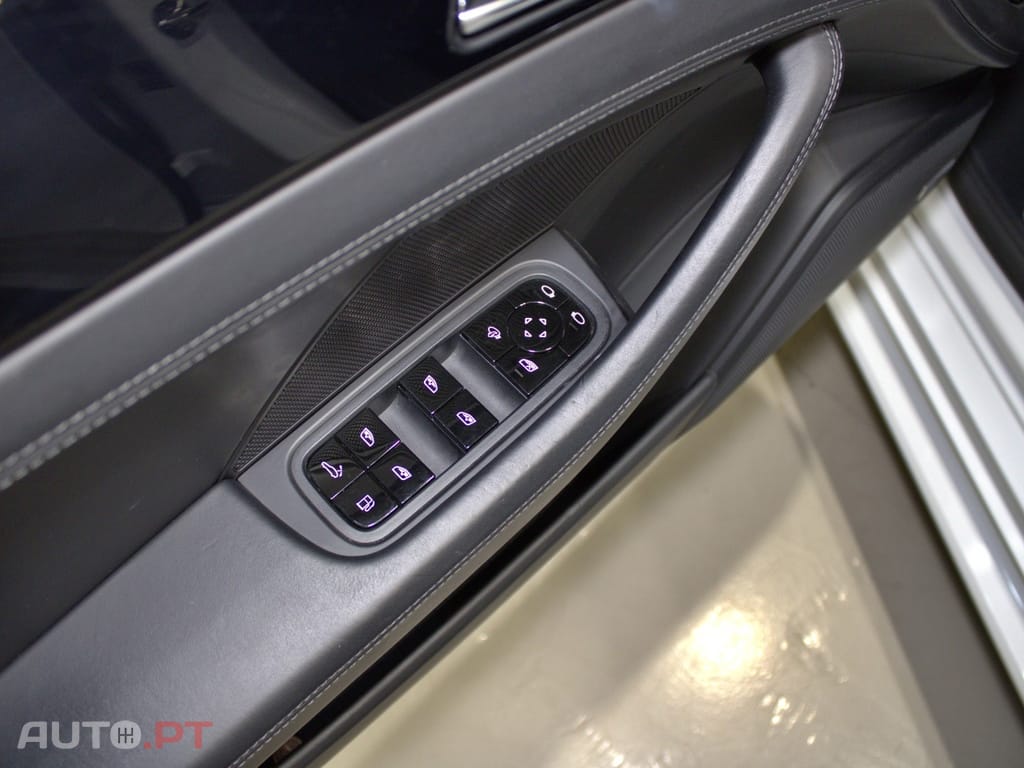 Porsche Panamera 4 E-Hybrid