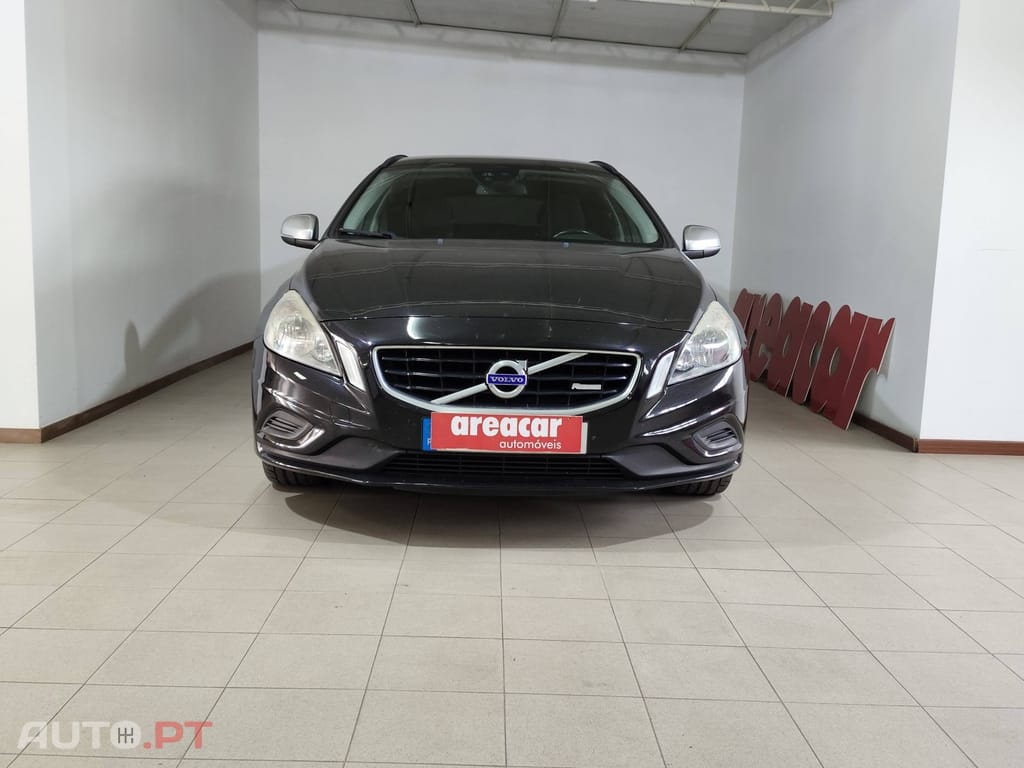 Volvo V60 2.0 D3 R-Design