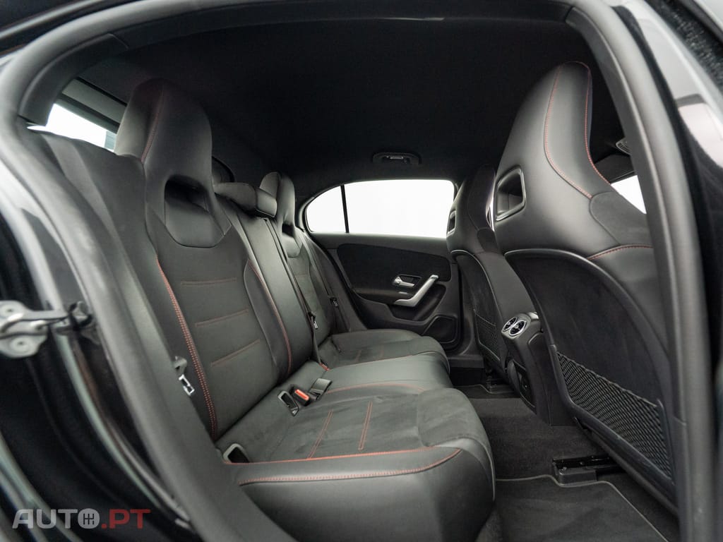 Mercedes-Benz A 250 e AMG Line