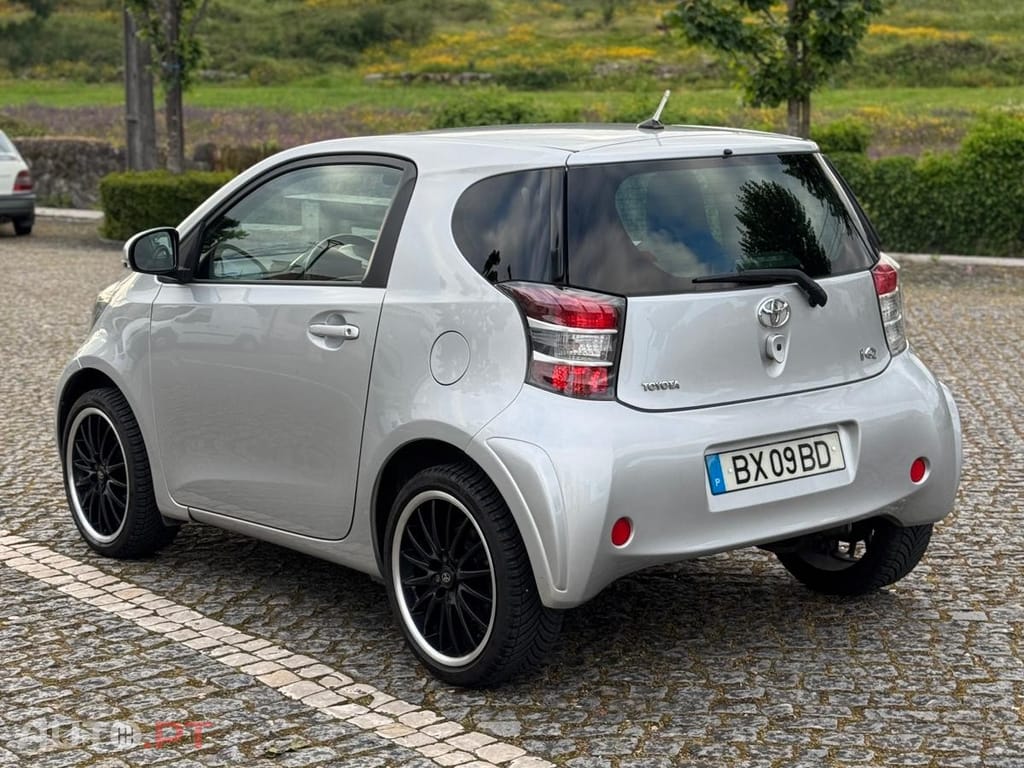 Toyota iQ 1.0 VVT-i 2 NAVI+Bluetooth