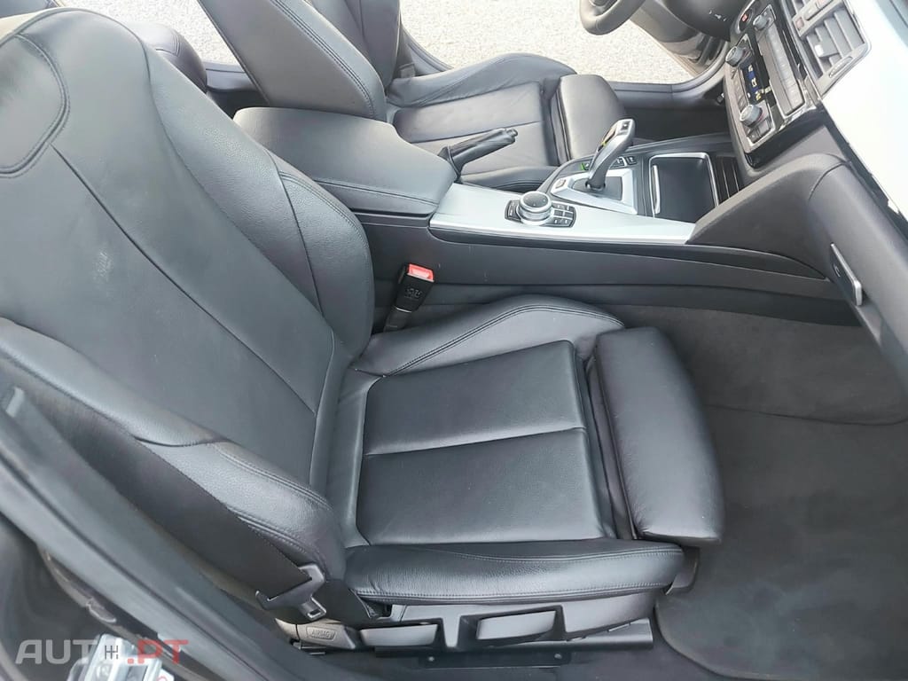 BMW 330 e iPerformance Line Luxury