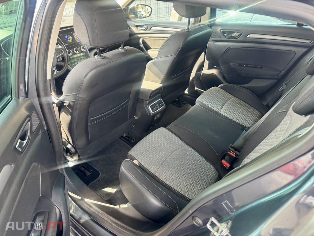 Renault Mégane Sport Tourer 1.6 E-Tech Plug-In Limited