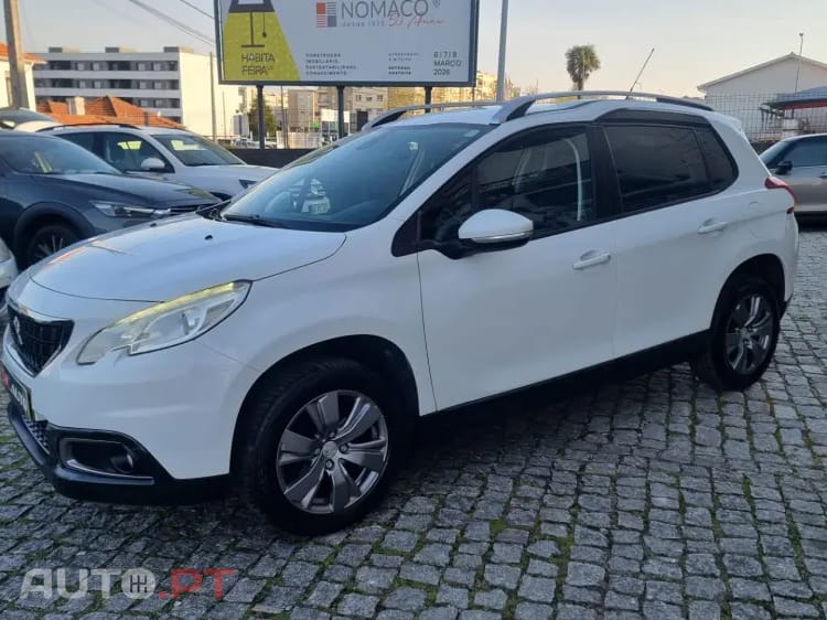 Peugeot 2008 1.2 PureTech Style