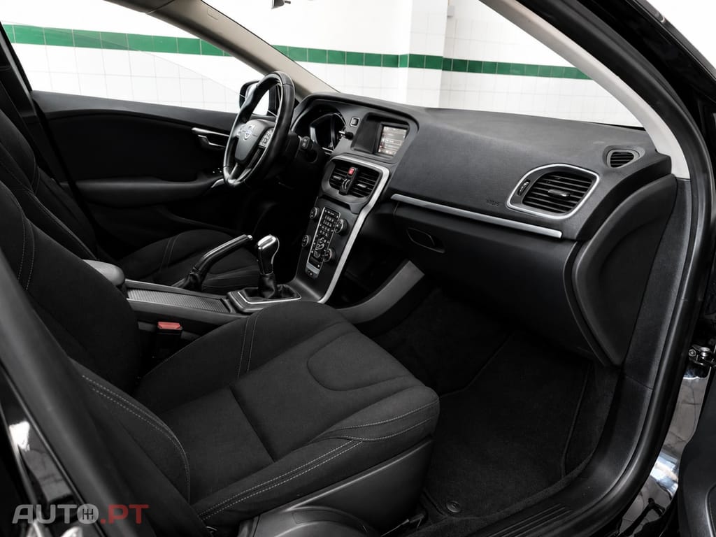 Volvo V40 1.6 D2 Momentum
