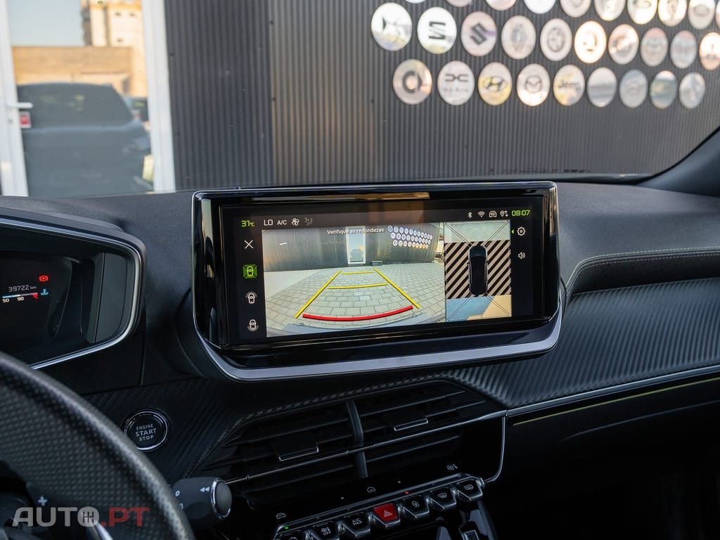 Peugeot 2008 1.2 PureTech GT EAT8