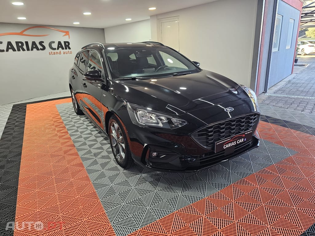 Ford Focus SW 1.5 TDCi EcoBlue ST-Line