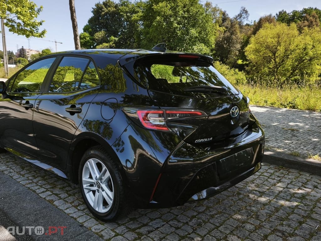 Toyota Corolla 1.8 Hybrid Comfort+P.Sport