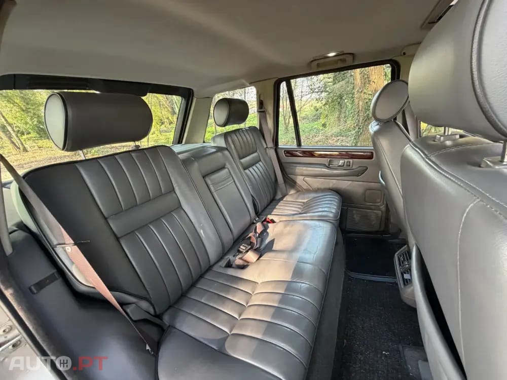 Land Rover Range Rover Outro