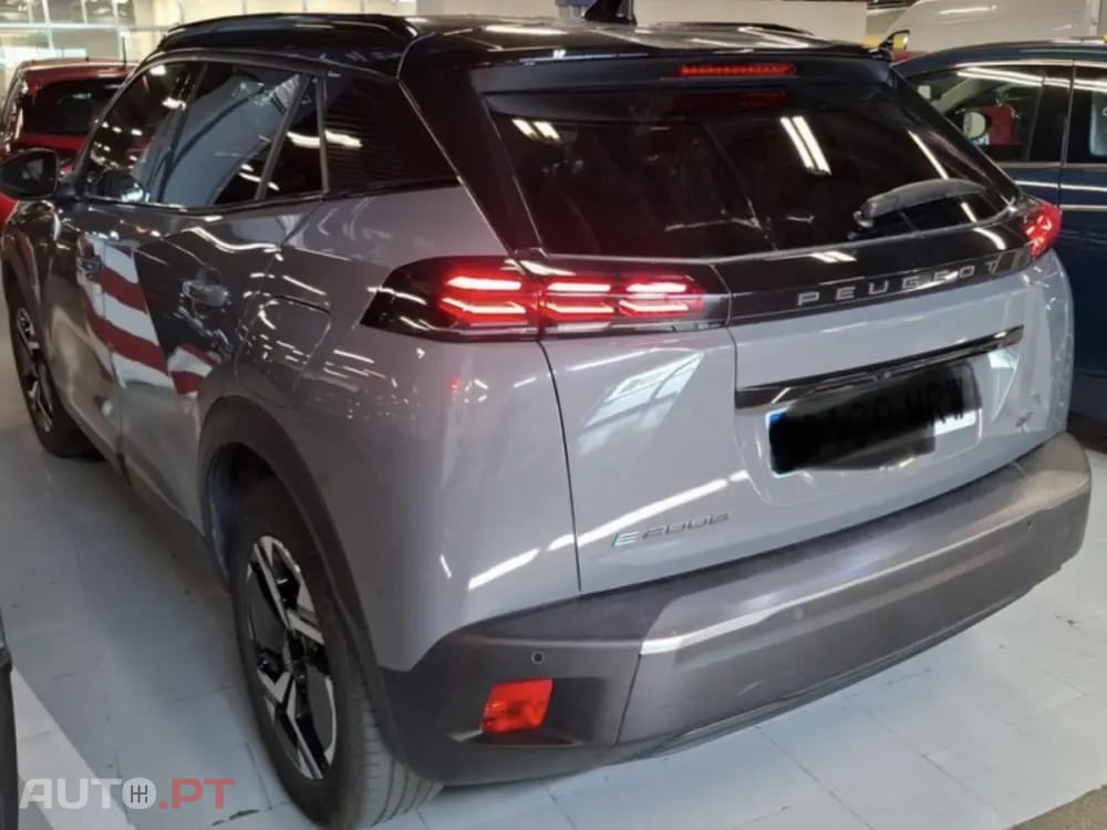 Peugeot E-2008 50 kWh GT