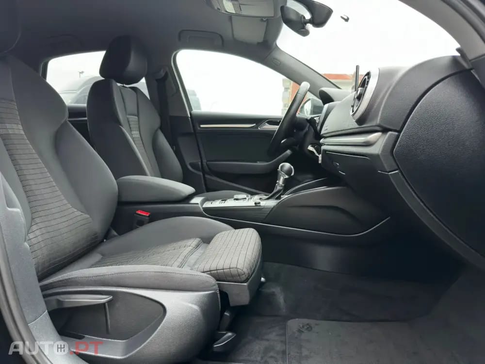 Audi A3 1.6 TDI S-line S tronic