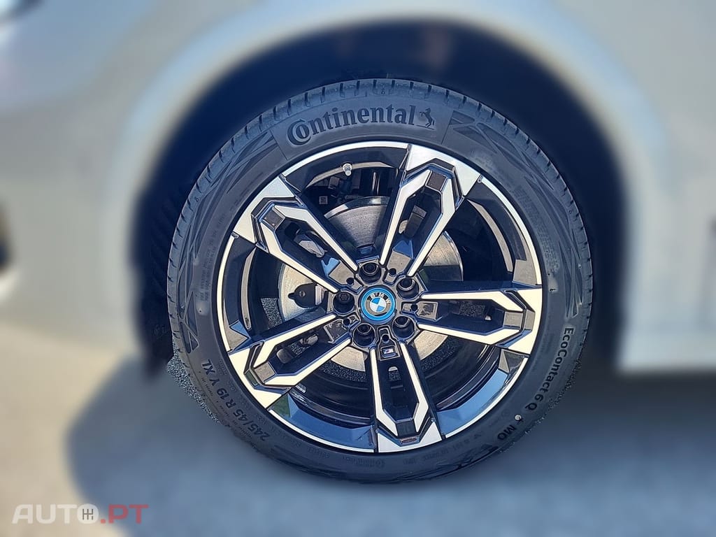 BMW iX2 eDrive20
