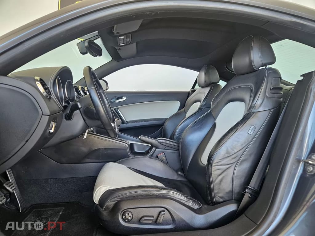 Audi TT 2.0 TDI quattro S-line
