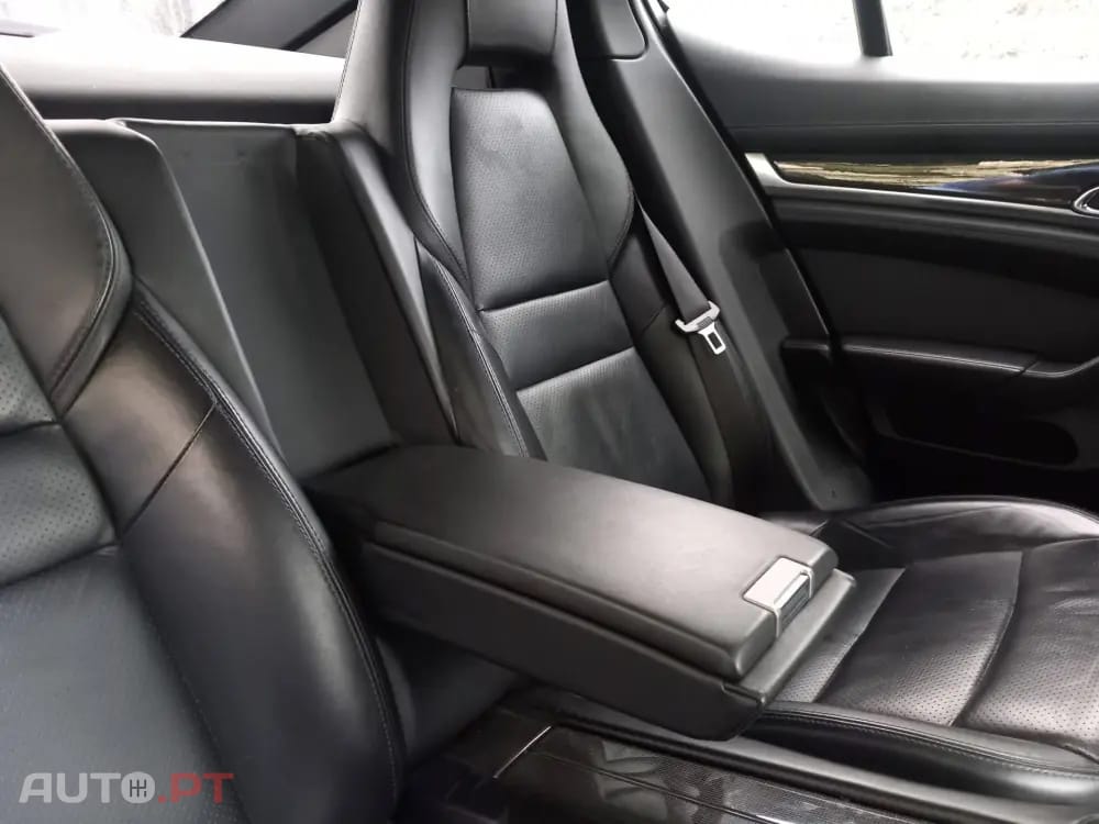 Porsche Panamera Platinum Edition