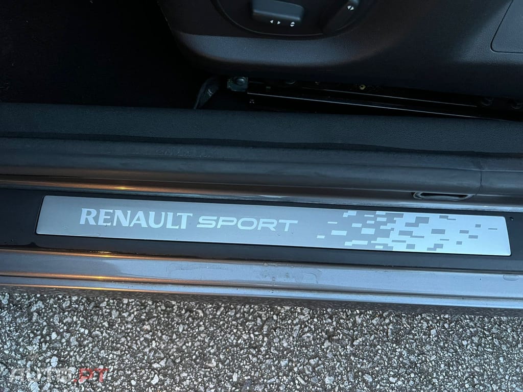 Renault Mégane Coupe 2.0 T 16V RS