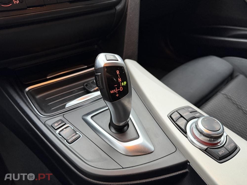 BMW 318 d Line Sport Shadow Auto