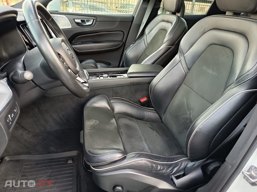 Volvo XC60 2.0 T8 PHEV R-Design AWD