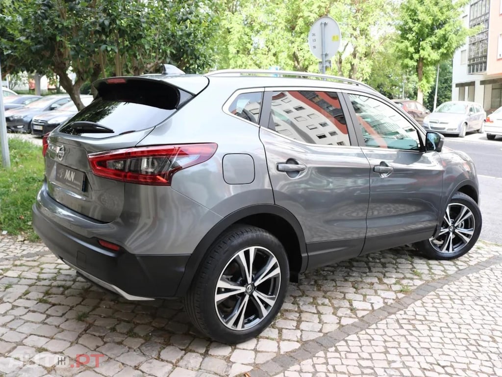 Nissan Qashqai 1.3 DIG-T N-Connecta J18