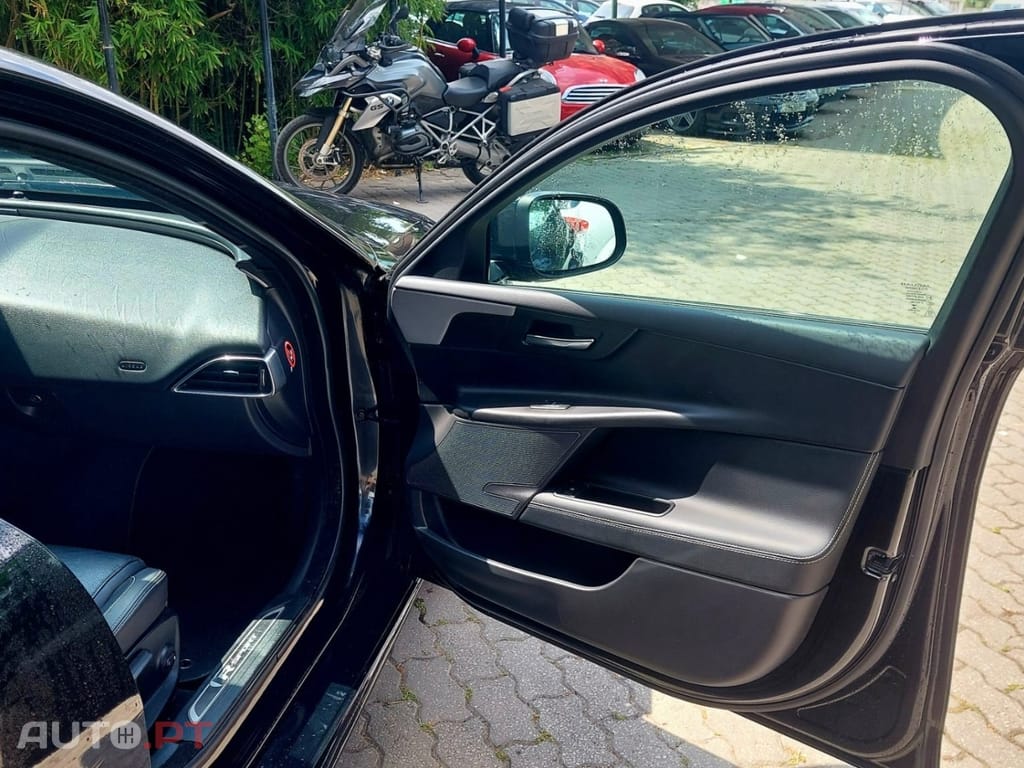 Jaguar XE 2.0 D R-Sport