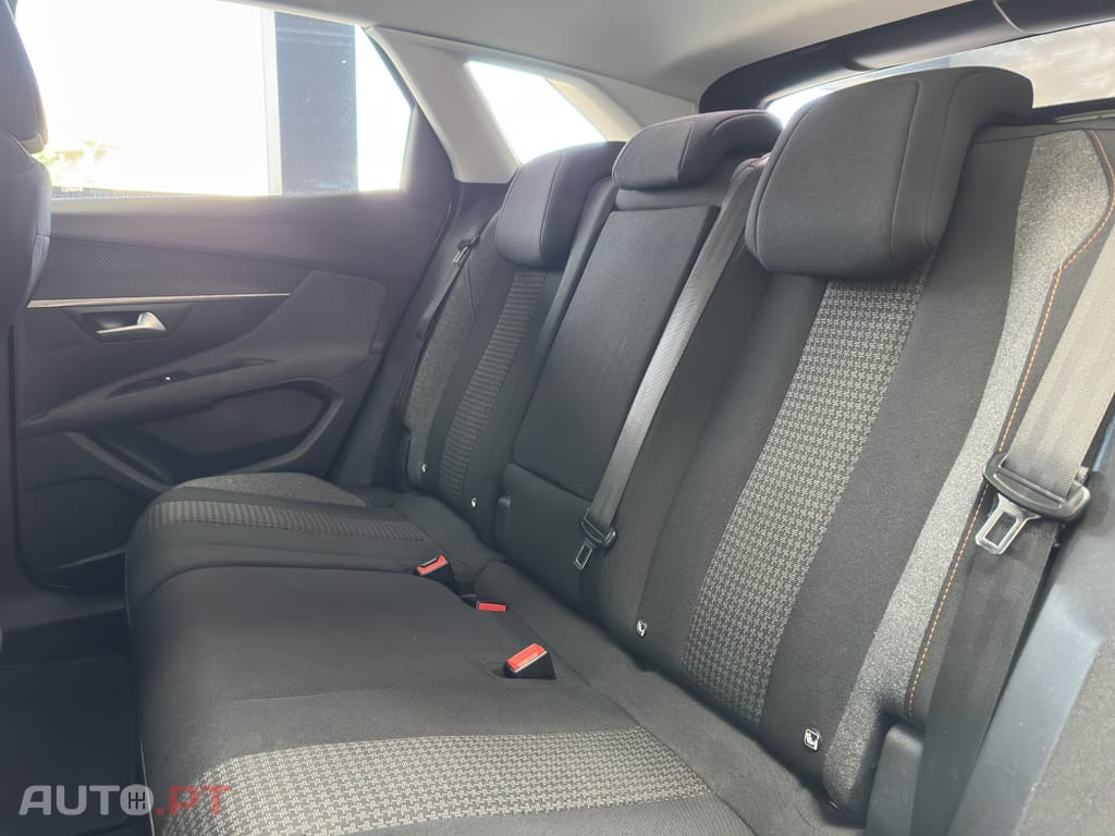 Peugeot 3008 1.6 HDi Active Pack Business — fotografia 9