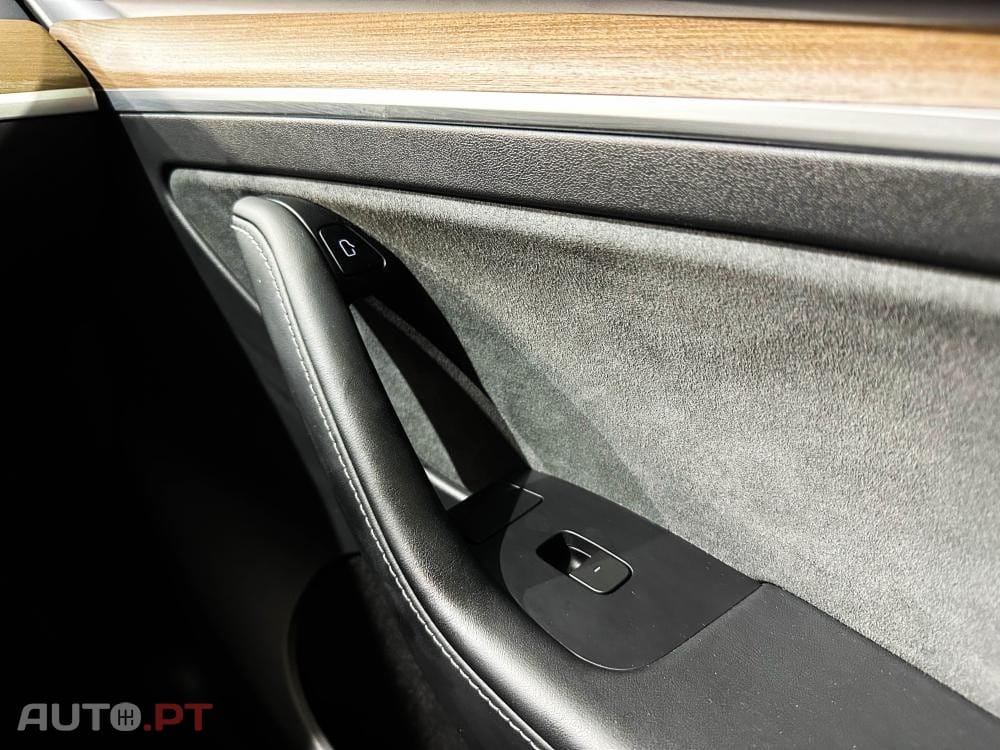 Tesla Model Y Long Range Dual Motor AWD