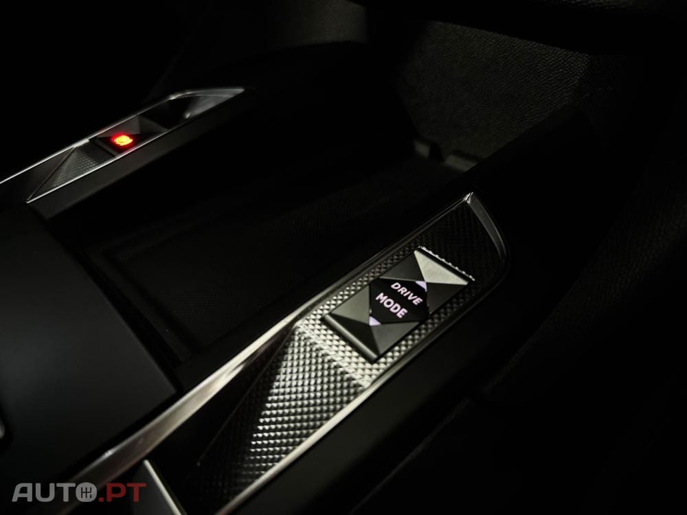 DS DS3 Crossback E-Tense Performance Line