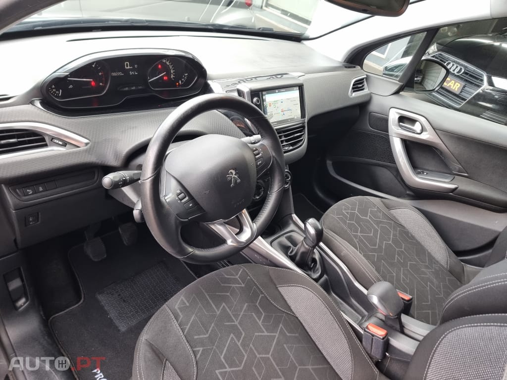 Peugeot 2008 1.6 BlueHDi Style