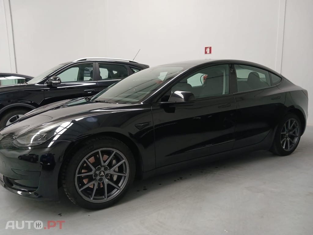 Tesla Model 3 Standard RWD