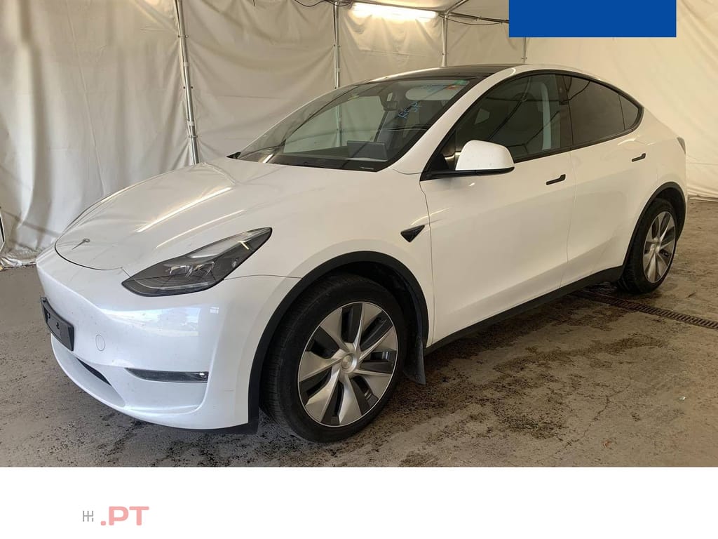 Tesla Model Y Long Range