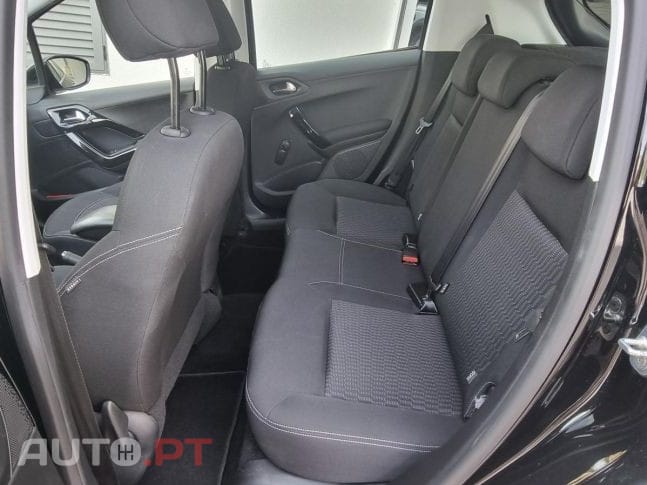 Peugeot 208 1.6 BlueHDi Style