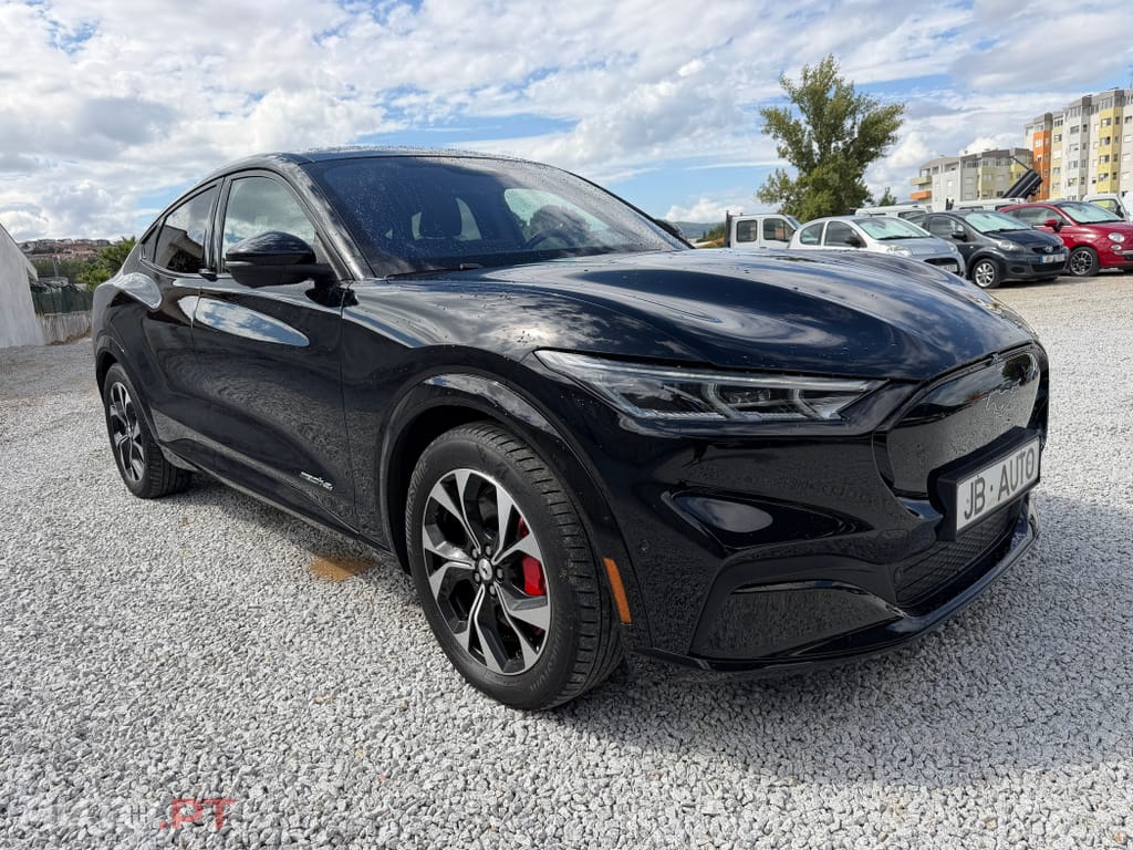 Ford Mustang Mach-E 75.7 kWh Premium AWD