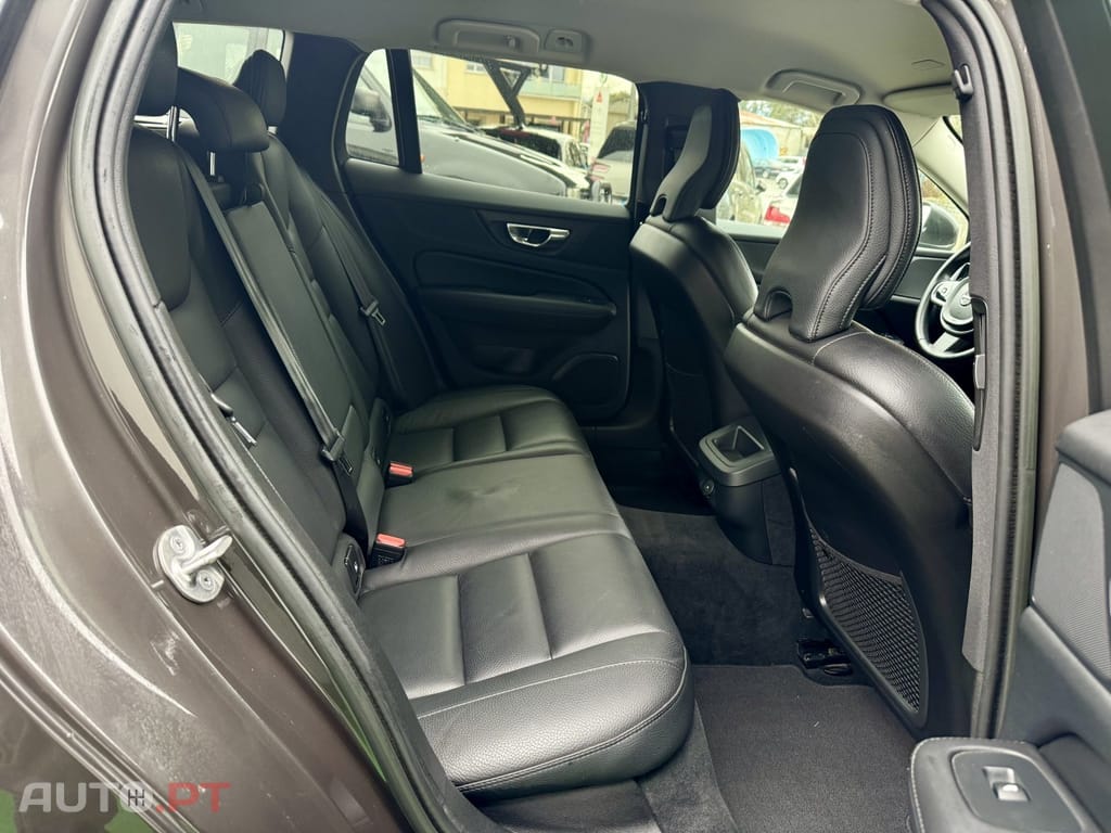 Volvo V60 2.0 B4 Plus Bright Auto