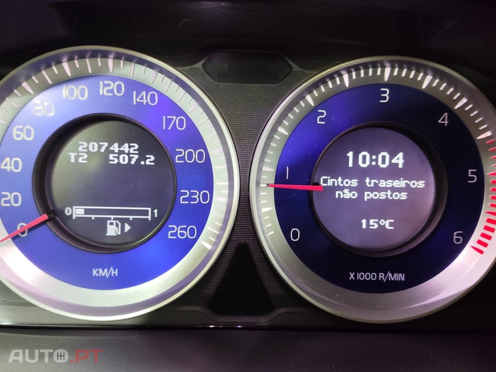 Volvo V60 2.0 D3 R-Design