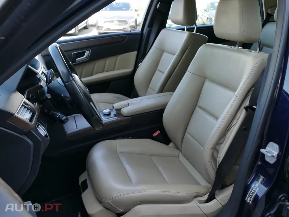 Mercedes-Benz E 220 CDi Avantgarde BE Auto.