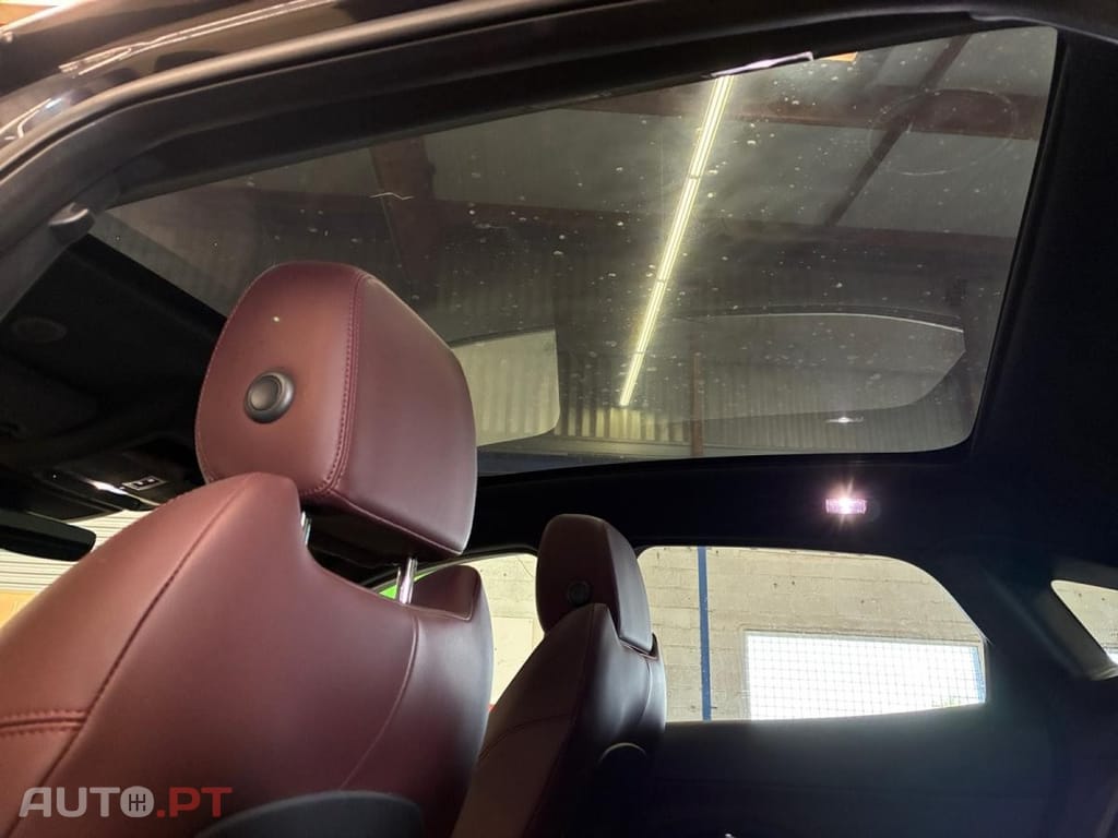 Jaguar E-Pace 1.5 P300e R-Dynamic SE AWD Aut.