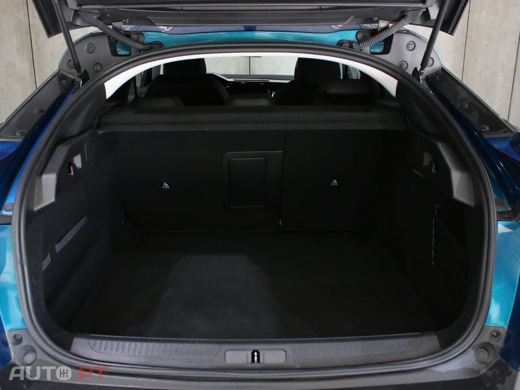Peugeot 408 1.2 PureTech Allure EAT8