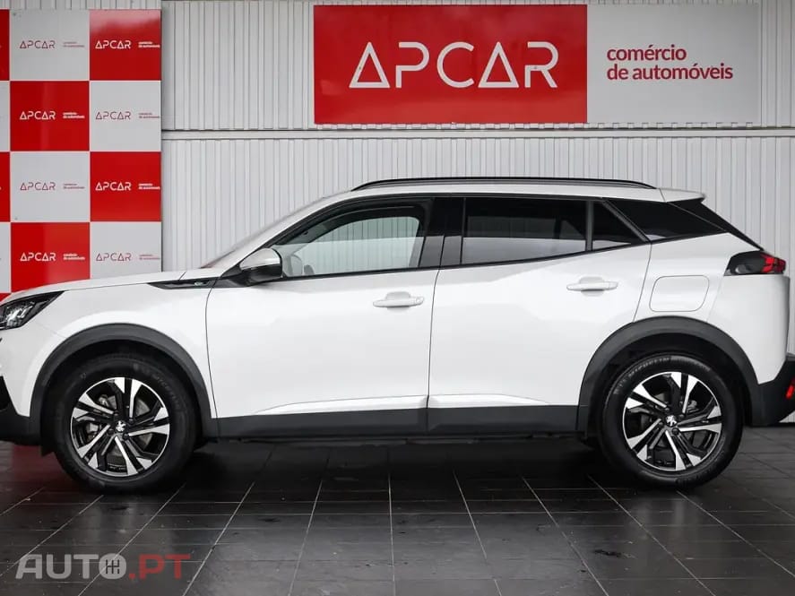 Peugeot E-2008 50 kWh Allure Pack