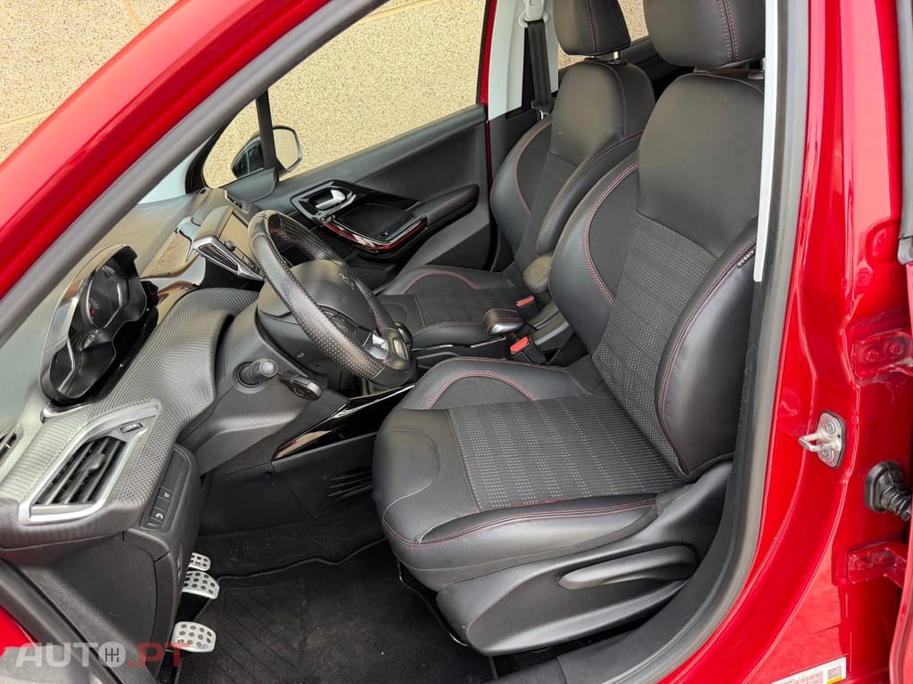 Peugeot 2008 1.2 PureTech GT Line EAT6