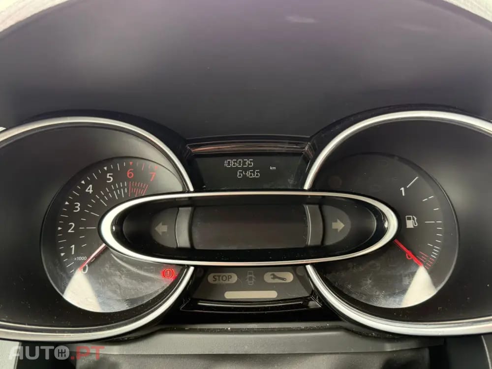Renault Clio Outro