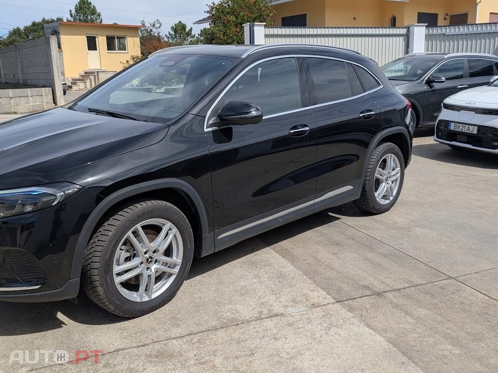 Mercedes-Benz EQA 250 Electric Art