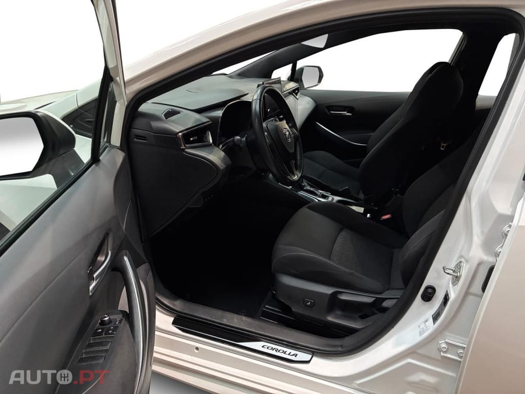 Toyota Corolla 1.8 Hybrid Dynamic