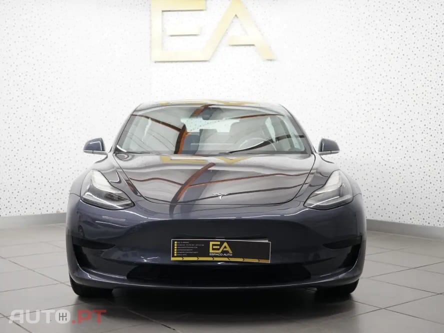 Tesla Model 3 Standard Range Plus RWD