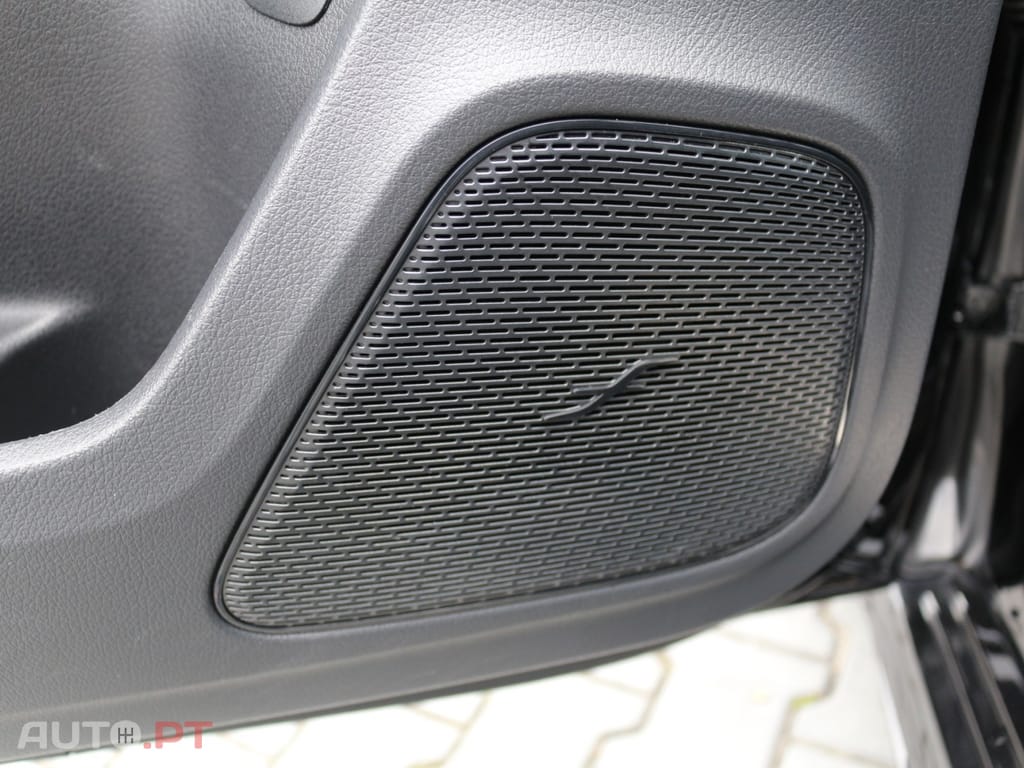 Mercedes-Benz A 250 e AMG Line