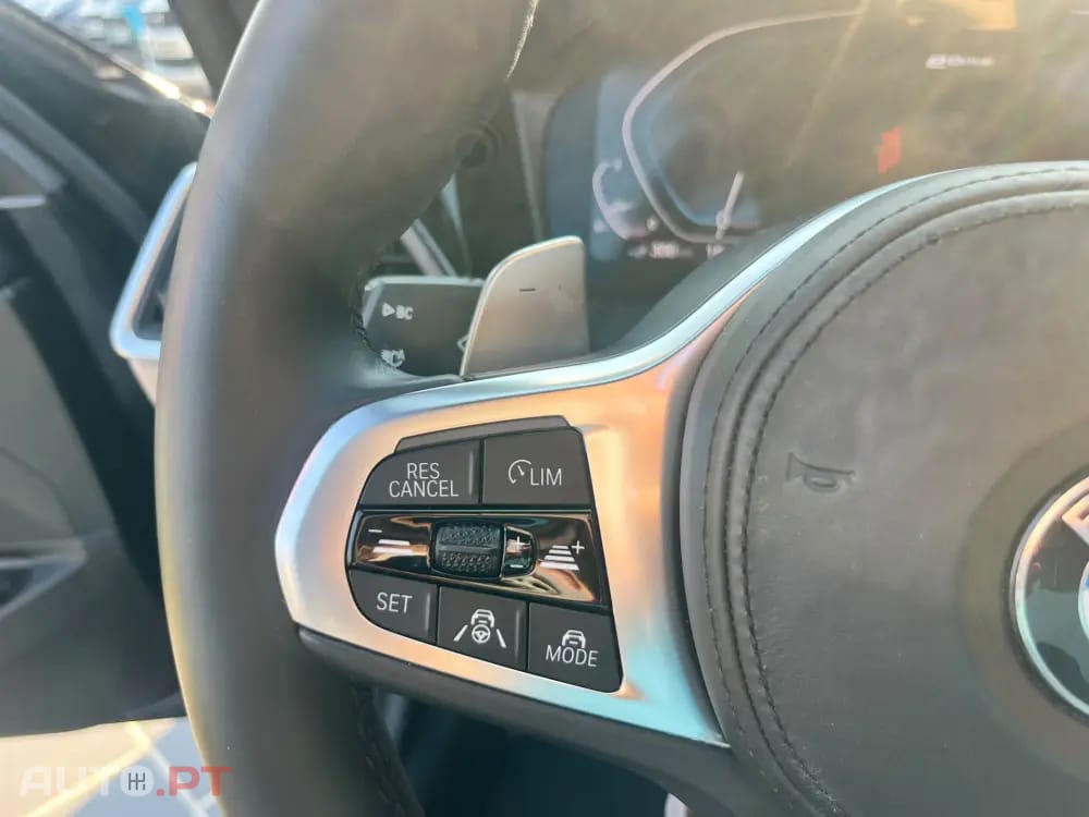 BMW 330 e Pack Desportivo M Auto