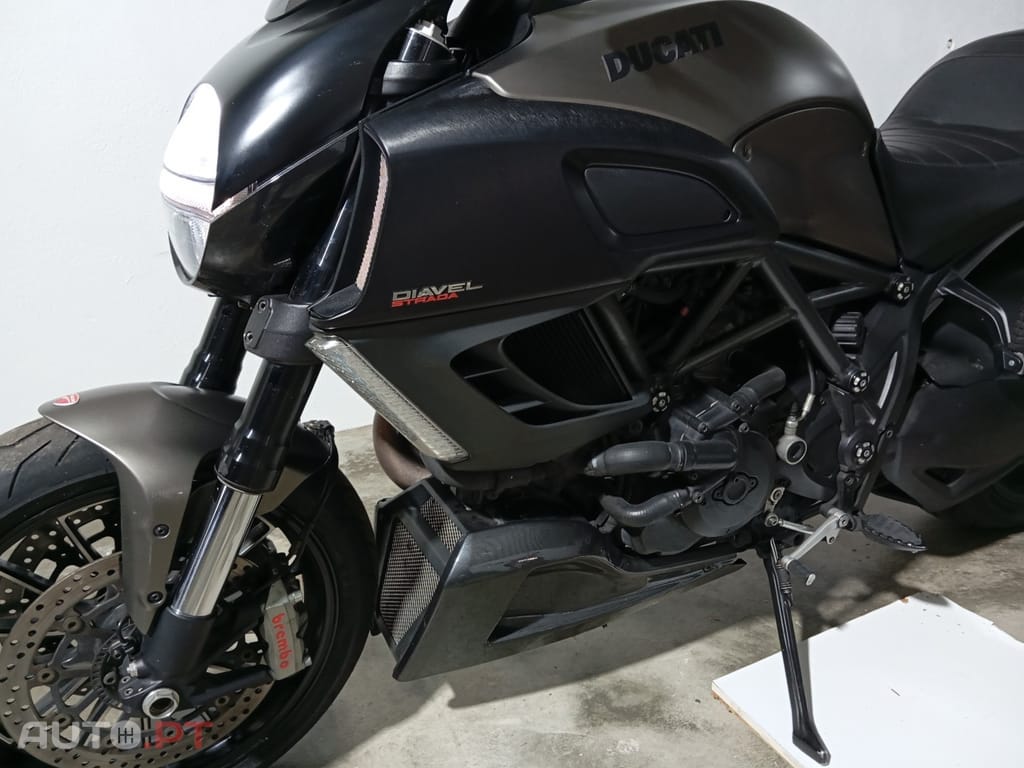 Ducati Diavel 1200 STRADA ABS