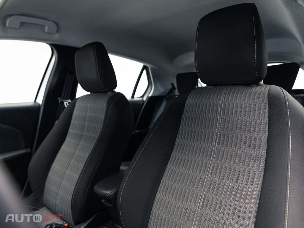 Opel Corsa 1.2 Business Edition — fotografia 19