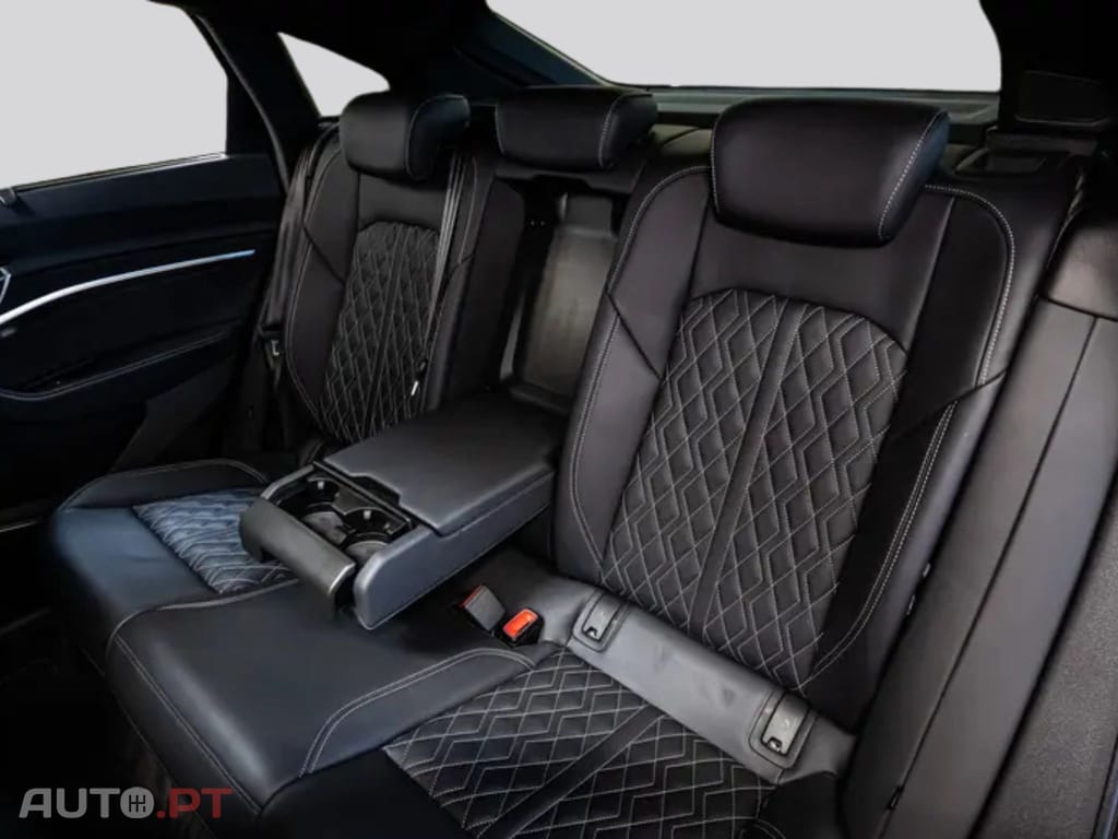 Audi E-Tron I.V.A DEDUTIVEL S BLACK
