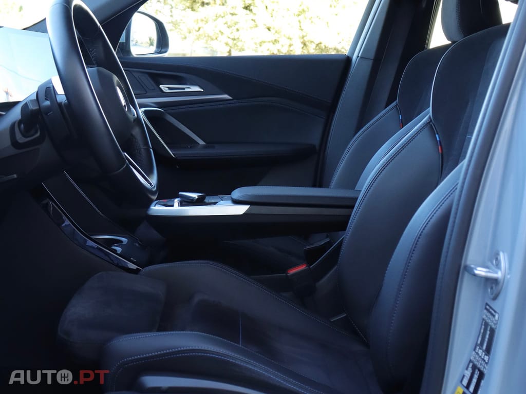 BMW iX2 eDrive20 Pack Desportivo M
