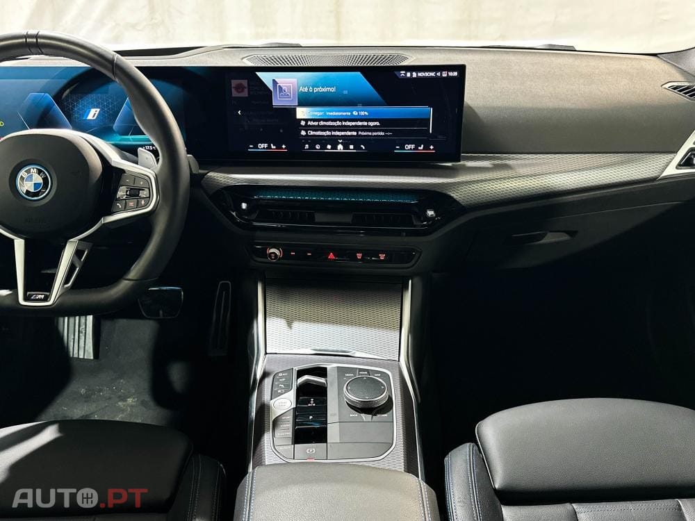 BMW 330 e Pack Desportivo M Auto