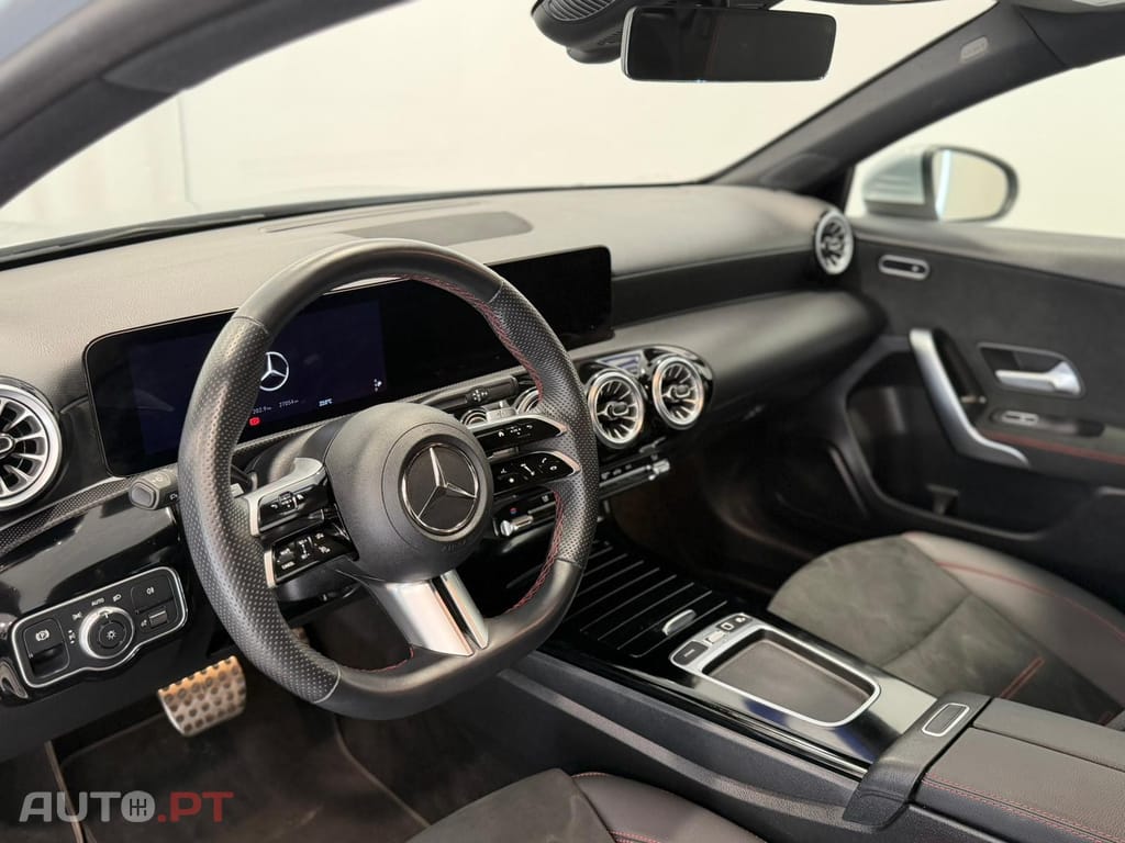 Mercedes-Benz A 200 Outro