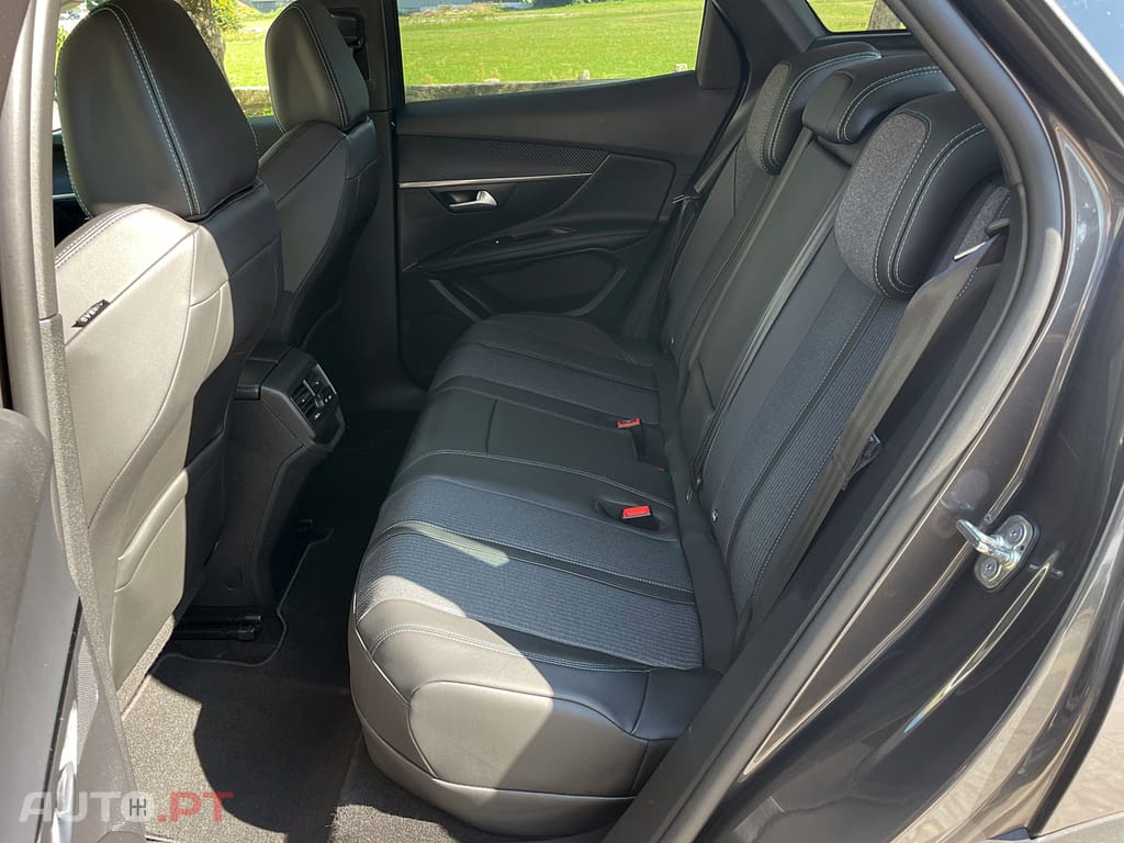 Peugeot 3008 1.6 Hybrid Allure Pack e-EAT8